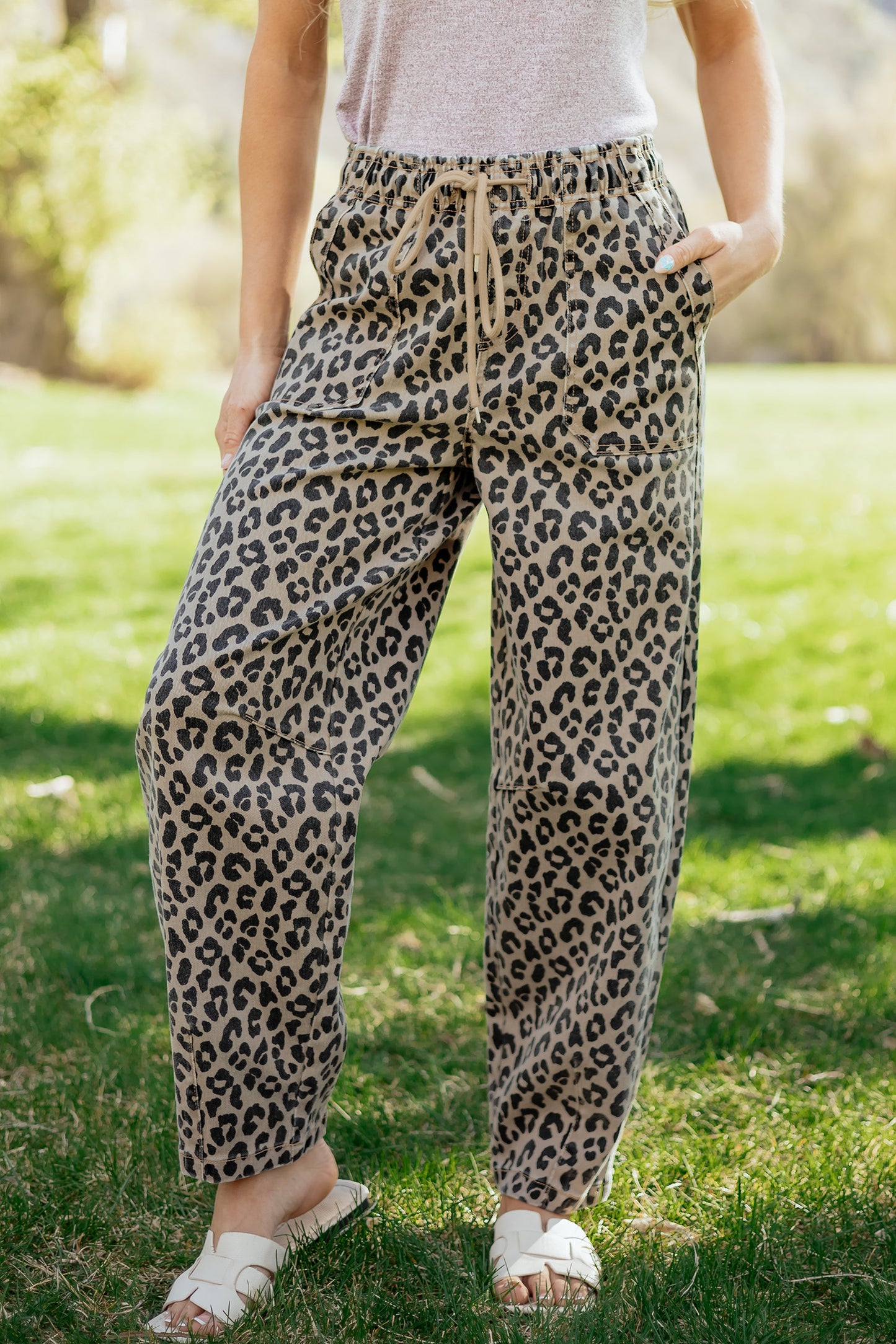Khaki Leopard Print Drawstring Elastic Waist Loose Denim Pants with Pockets